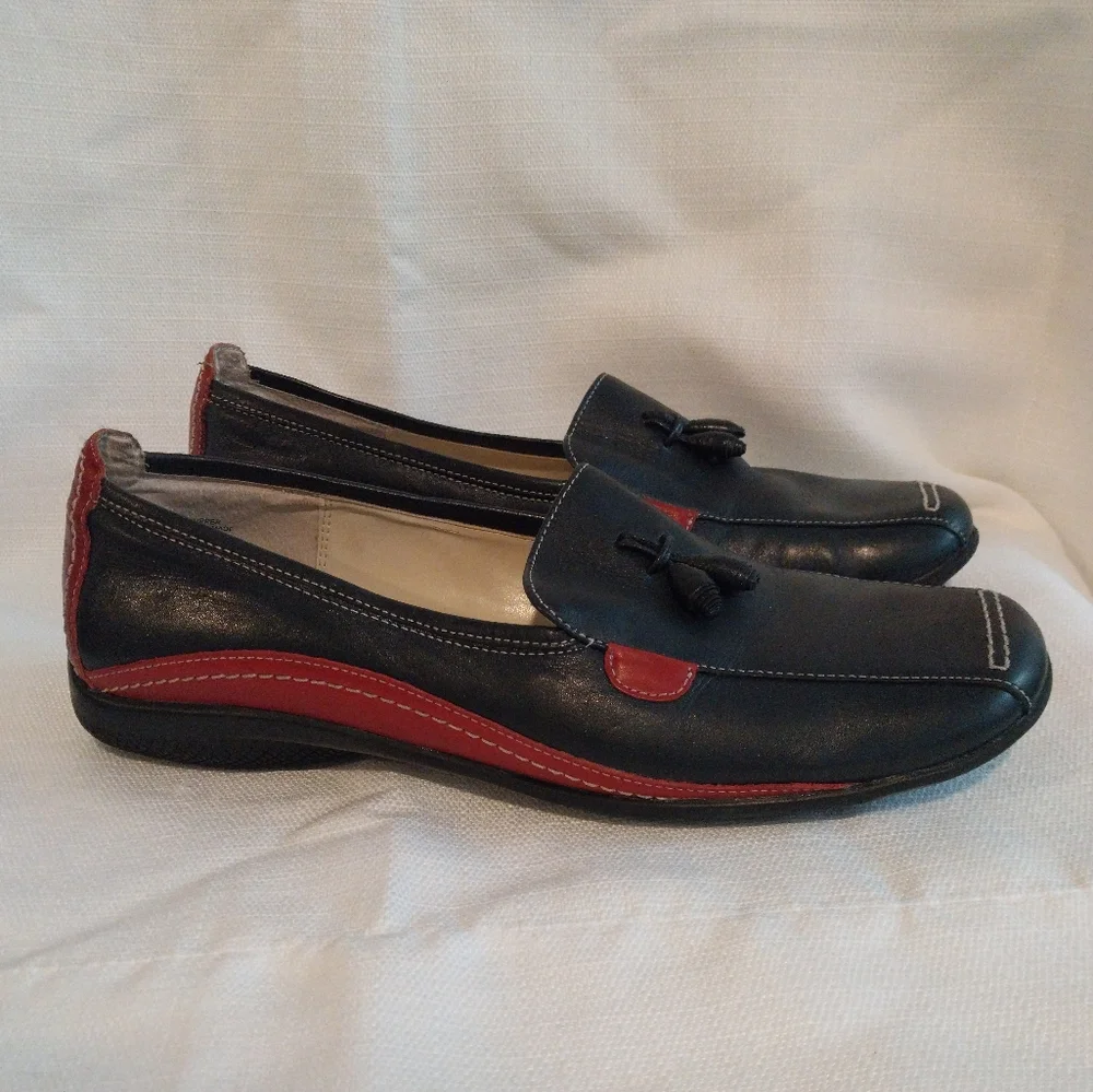 AK Anne Klein Y2K Navy and Red Loafer Driving Mocs